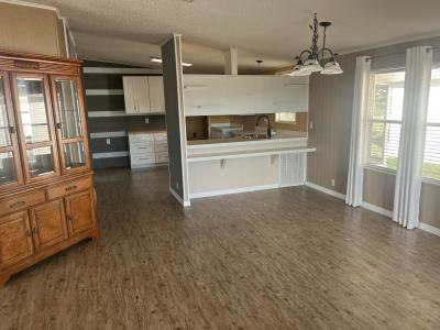 Photo 3 of 11 of home located at 2612 88th Street E Palmetto, FL 34221