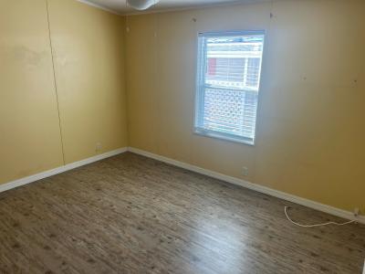 Photo 5 of 11 of home located at 2612 88th Street E Palmetto, FL 34221