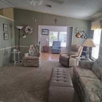 1990 Manufactured Home