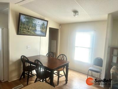 Photo 5 of 18 of home located at 564 Drage Drive Apopka, FL 32703