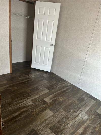 Photo 4 of 6 of home located at 1625 B Street, #47 Anderson, IN 46016