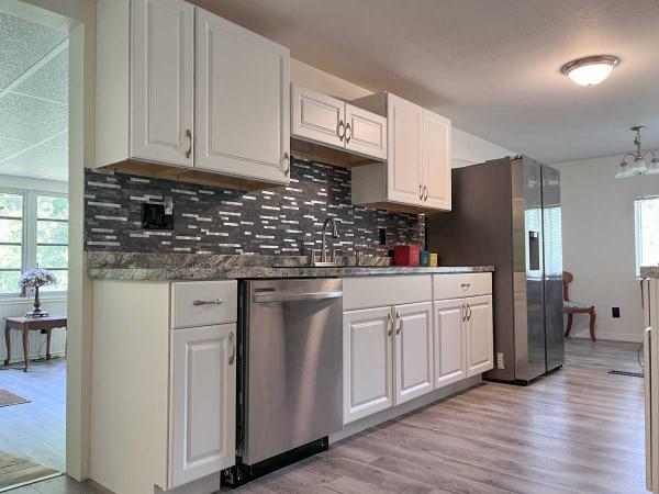 1975  Mobile Home For Sale