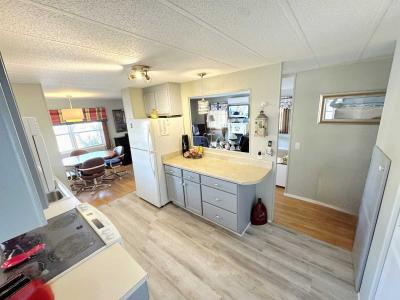 Photo 4 of 30 of home located at 16416 Us 19 N Clearwater, FL 33764