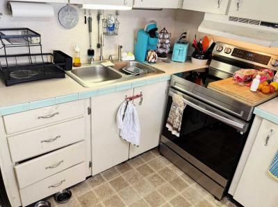 Photo 4 of 12 of home located at 7349 Ulmerton Rd. Largo, FL 33771