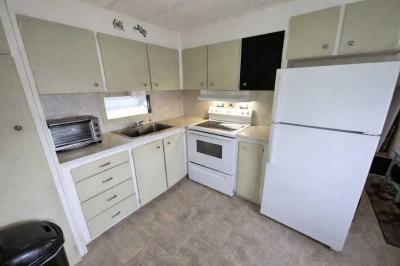 Photo 5 of 12 of home located at 13225 101st St. Largo, FL 33773