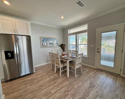 Photo 5 of 21 of home located at 2727 Pier Dr Ruskin, FL 33570