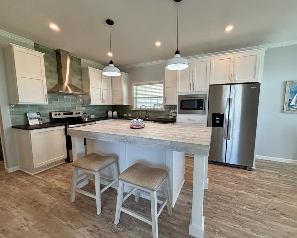 2024 Palm Harbor 340LS28522J(2b/2b) Mobile Home