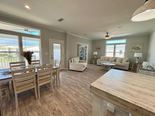 2024 Palm Harbor 340LS28522J(2b/2b) Mobile Home