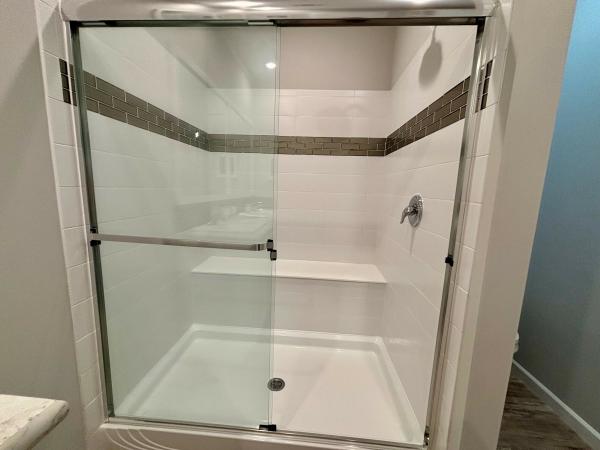 2024 Palm Harbor 340LS28522J(2b/2b) Mobile Home