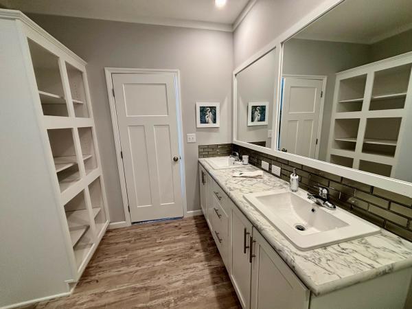 2024 Palm Harbor 340LS28522J(2b/2b) Mobile Home