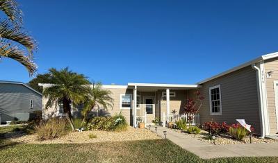 Photo 2 of 26 of home located at 3946 Manatee Club Drive Ruskin, FL 33570