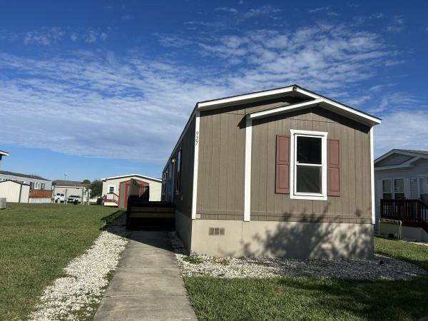 2015 Clayton 31SUN16763A Mobile Home