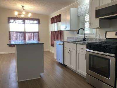 Photo 4 of 13 of home located at 104 Riverview Circle Saline, MI 48176