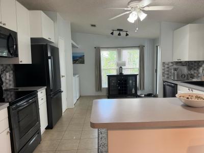 Photo 5 of 15 of home located at 478 Goldenrod Cir N Auburndale, FL 33823