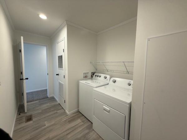 2025 Champion RAPB2848H32160 Mobile Home