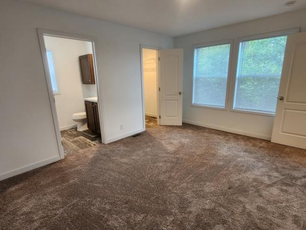 2022 Clayton 81RSH16602AH21 Mobile Home