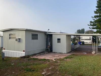 Photo 2 of 9 of home located at 155 Sterling Drive East Lakeland, FL 33815