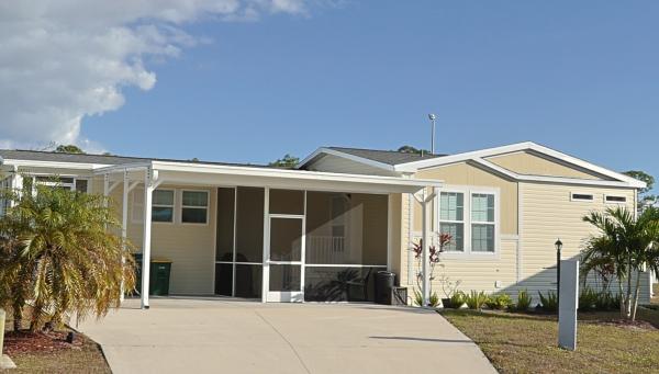 2017 Homes of Merit FL26100PHA102168AB Mobile Home