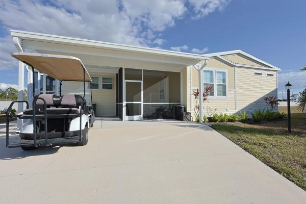 2017 Homes of Merit FL26100PHA102168AB Mobile Home