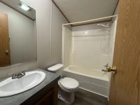 2004 KNT na Mobile Home