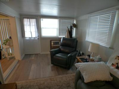 Photo 5 of 16 of home located at 10354 Smooth Water Dr. Site 287 Hudson, FL 34667