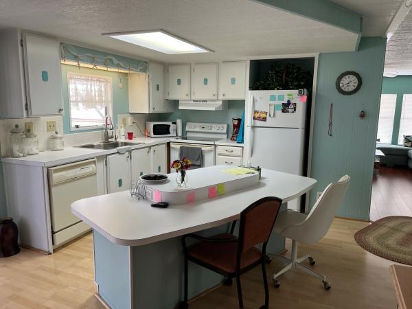 1977 SKYL Double Mobile Home