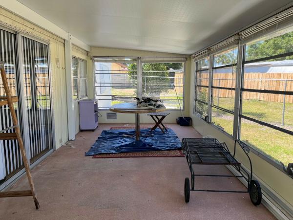 1977 SKYL Double Mobile Home