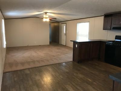 Mobile Home at 274 West Scarlet Oak Drive Coopersville, MI 49404