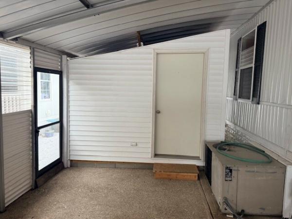 1986 Redman MI0014871565 Mobile Home