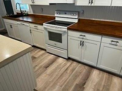 Photo 4 of 20 of home located at 18 Tahitian Drive Ellenton, FL 34222