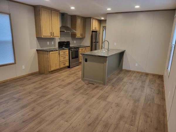 2022 76CEJ16663AH15  Home