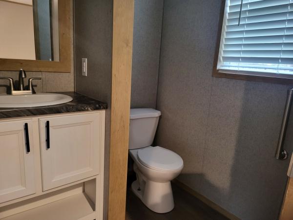 2022 76CEJ16663AH15  Home