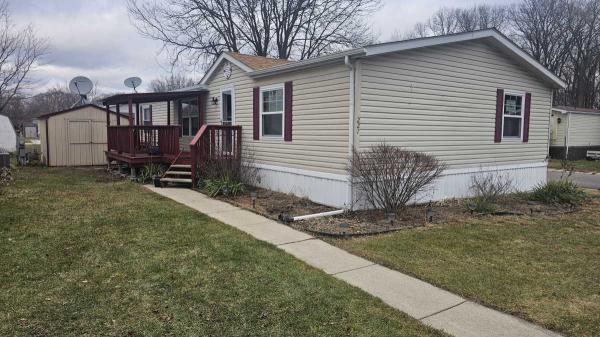 1998 Schult Mobile Home For Sale