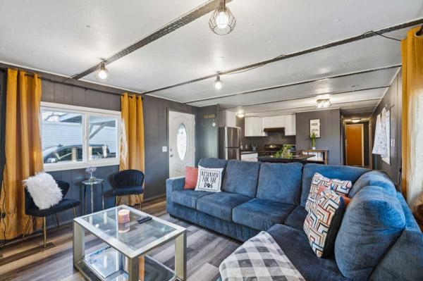  Mobile Home For Sale