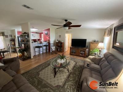 Photo 5 of 23 of home located at 939 Robin Drive Deland, FL 32724