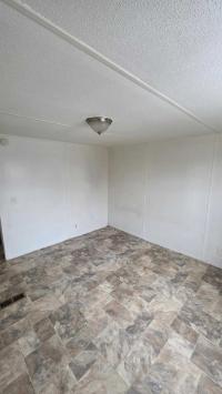 1992 Oakwood Manufactured Home