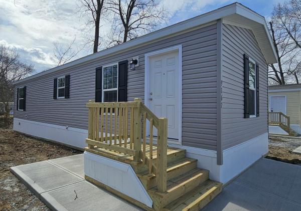 Photo 1 of 2 of home located at 9167 Tansel Cir Lot 194 Indianapolis, IN 46234