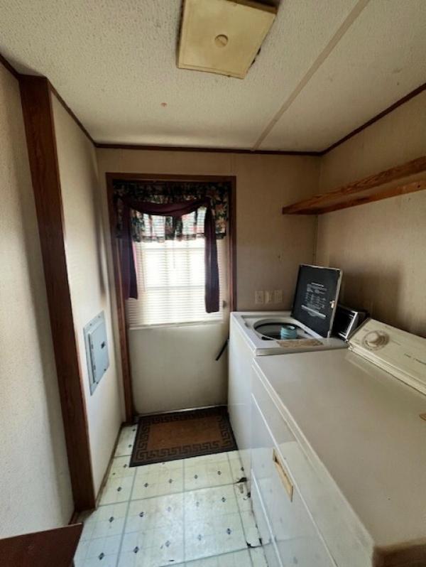 1995 Fleetwood Manufactured Home