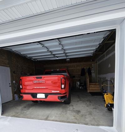 Photo 4 of 20 of home located at 227 Pine Lakes Drive W Lapeer, MI 48446