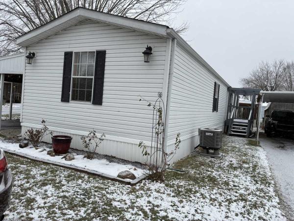 Redman Breezewood Manufactured Home