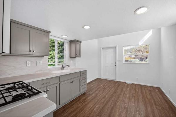 1990 American Manufactured Home