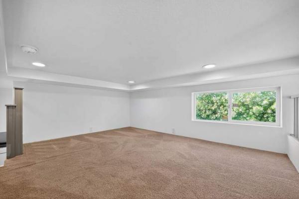 1990 American Manufactured Home