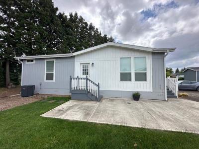 Photo 2 of 26 of home located at 2200 Lancaster Dr SE #11D Salem, OR 97317