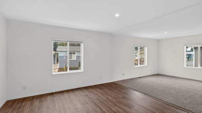 Photo 4 of 34 of home located at 2200 Lancaster Dr. SE #27 Salem, OR 97317