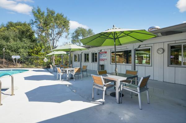 1968 Flamingo Manufactured Home