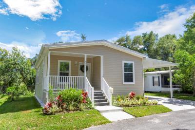 Photo 3 of 8 of home located at 633 Chestnut Court Deland, FL 32724