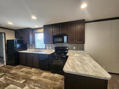 Photo 3 of 8 of home located at 195 Monroe Dr Davison, MI 48423