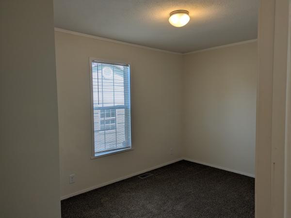 2018 Champion RA2860209 Mobile Home