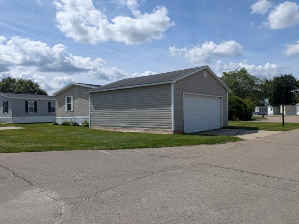 2018 Champion RA2860209 Mobile Home