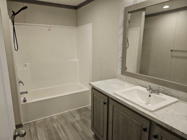 2024 Clayotn 95PLH24563C Mobile Home